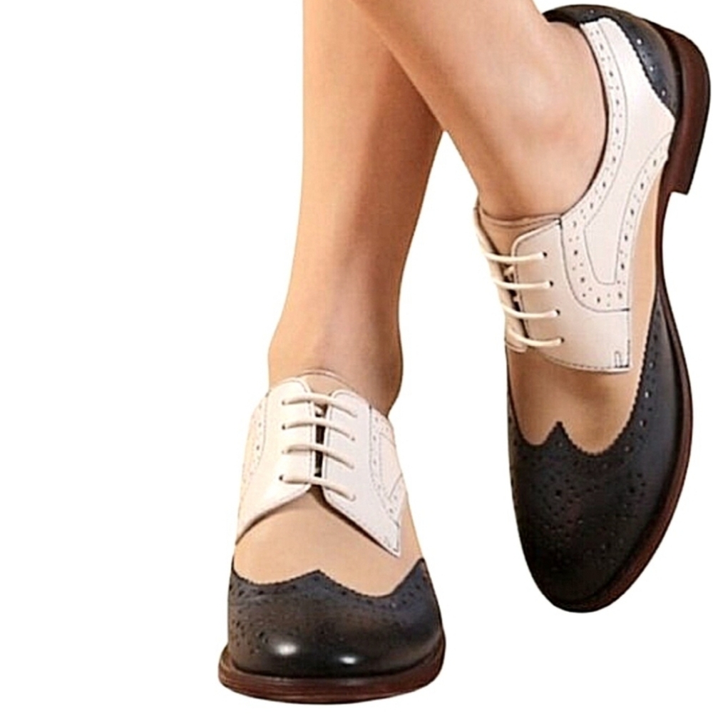WINGTIP Leather Spectator Colorblock Lace-Up Brogue Oxfords Shoes